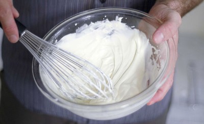 Cách làm kem tươi từ sữa đặc thơm ngon, mát lạnh